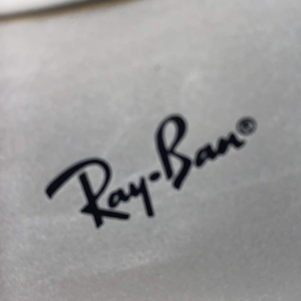Ray-Ban glasses case - Picture 15 of 16
